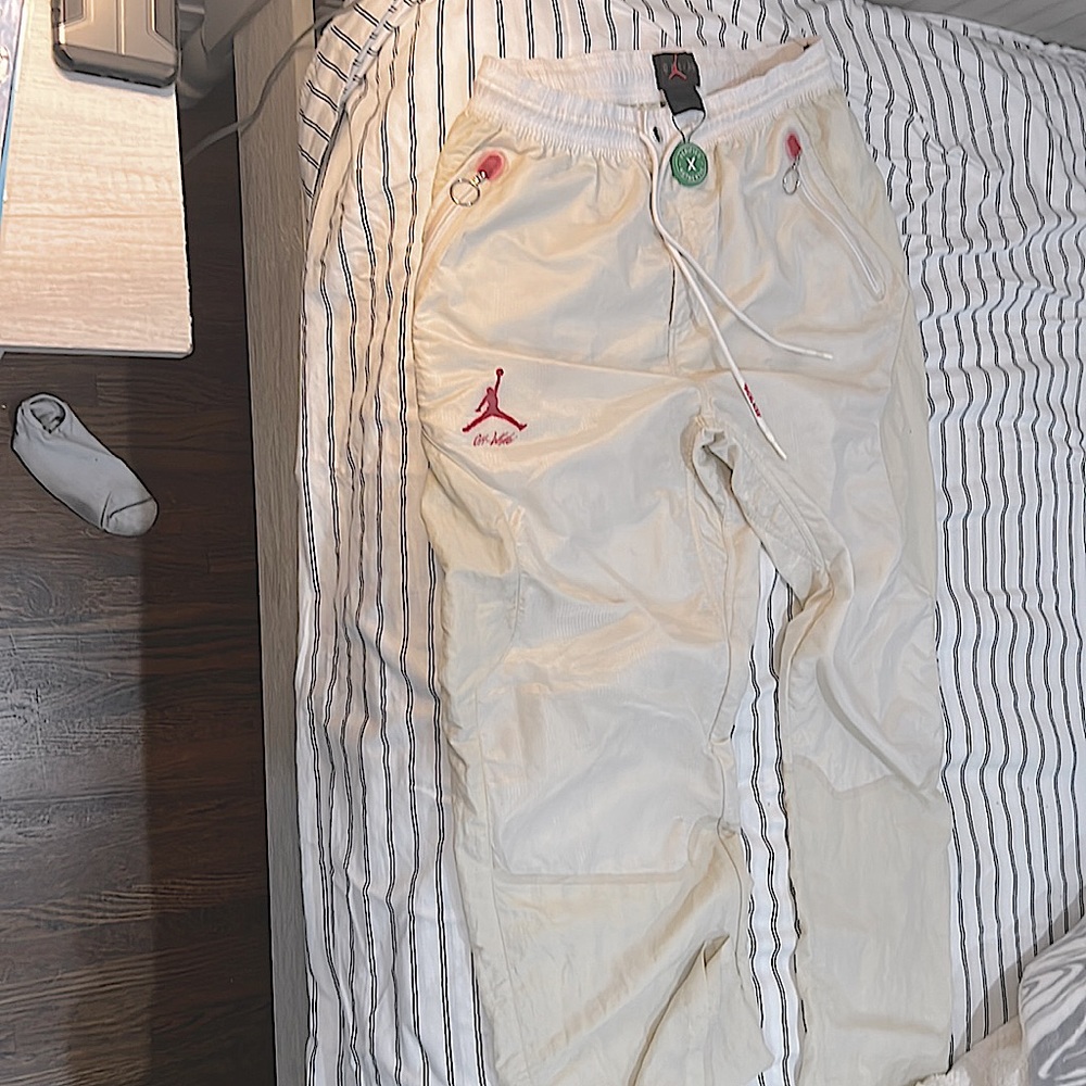 🔥🔥🔥 fire off wite air Jordan colab scooper clean slightly been worn 🔥🔥🔥